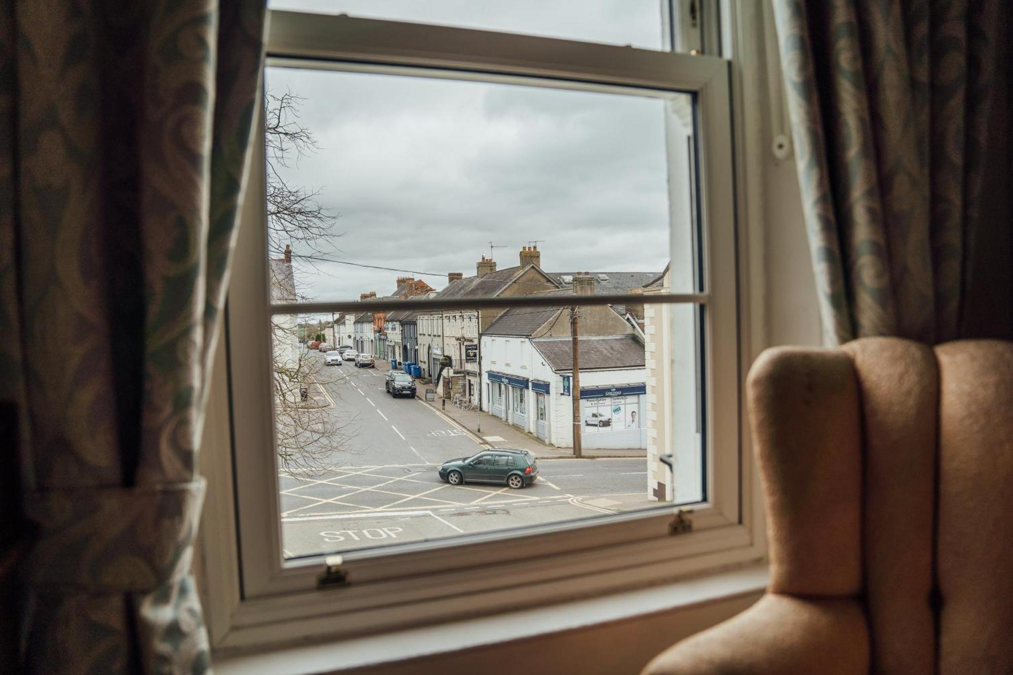 Couette-café Charlemont House Moy