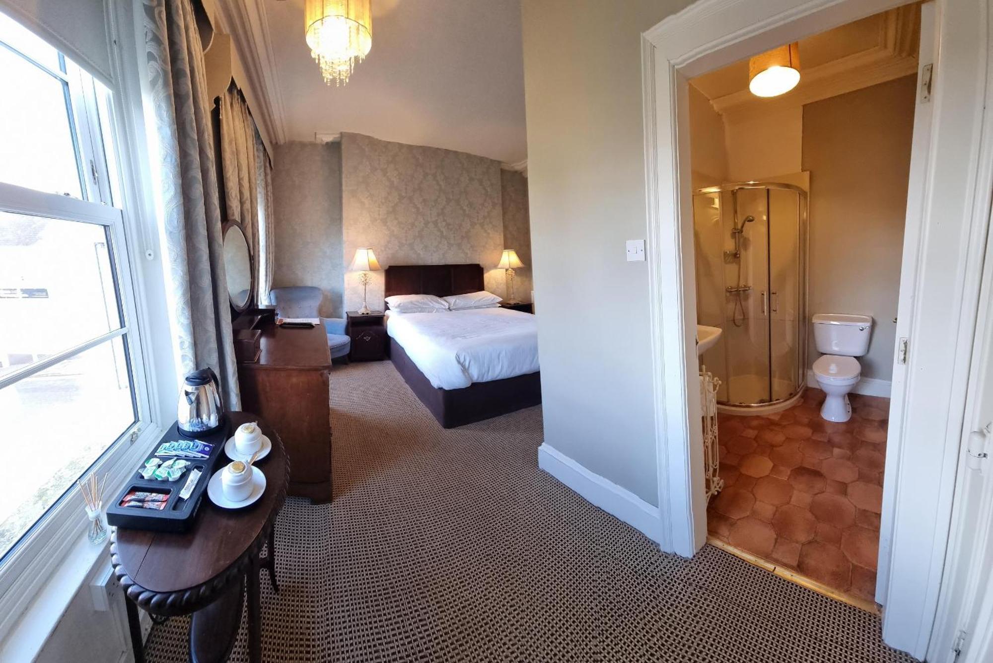 Bed & Breakfast Charlemont House Moy