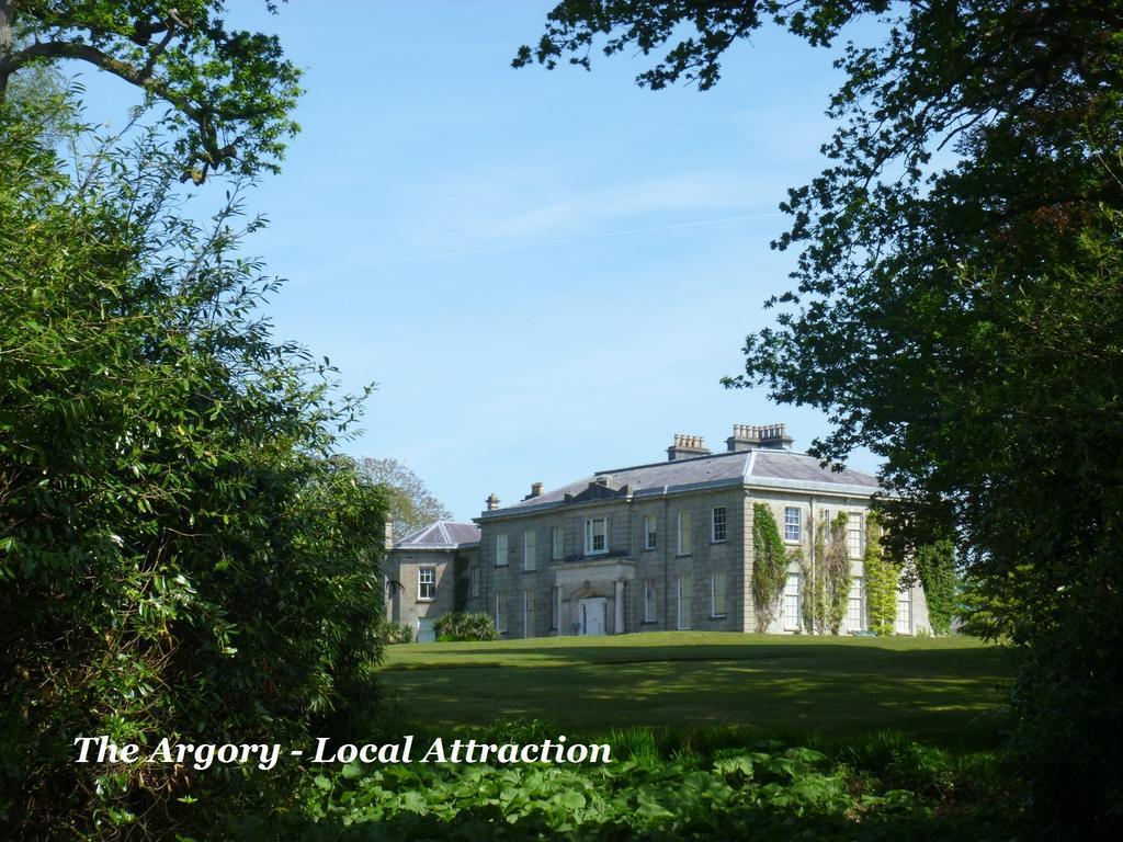 Bed & Breakfast Charlemont House Moy