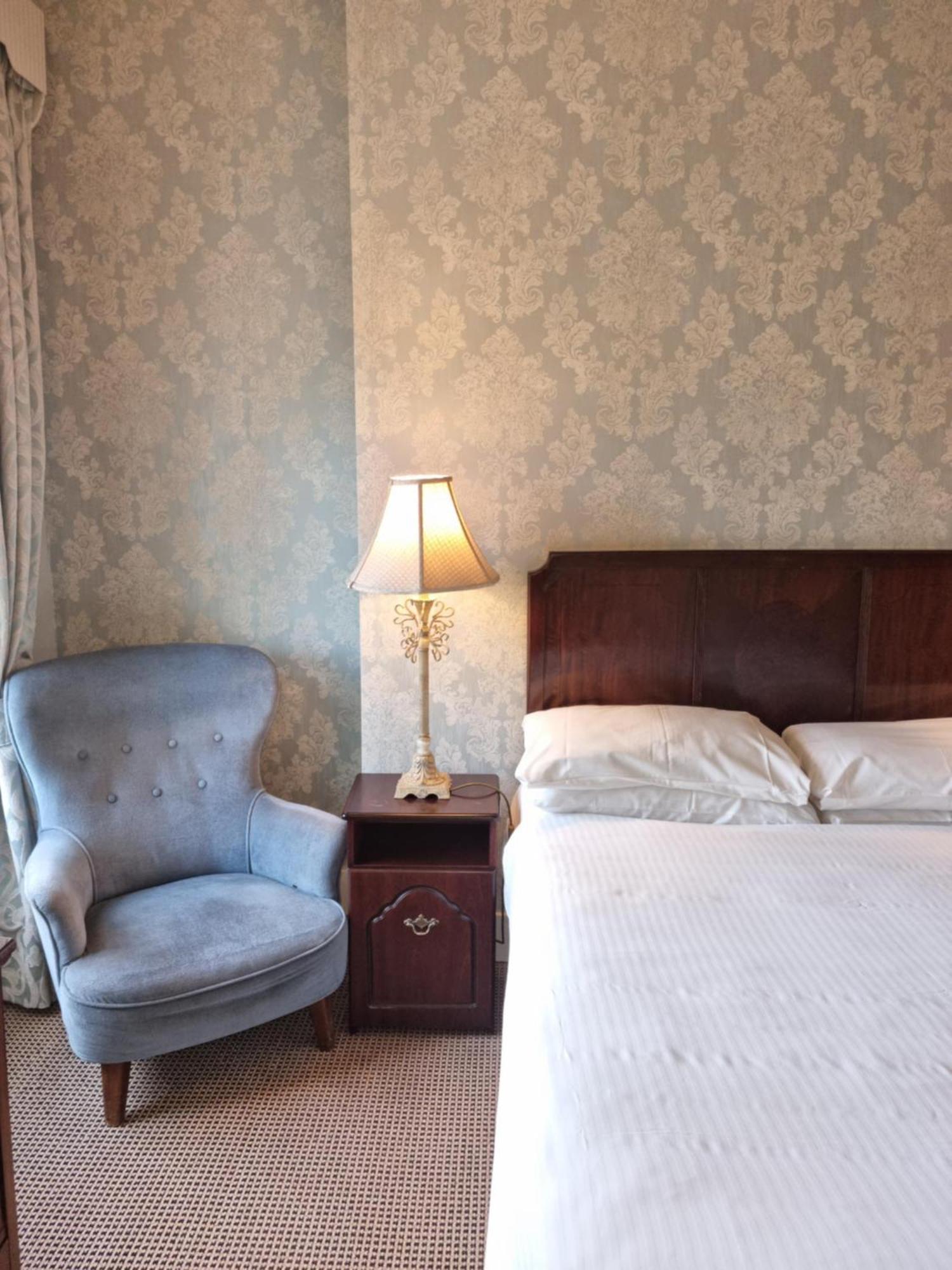 Bed & Breakfast Charlemont House Moy