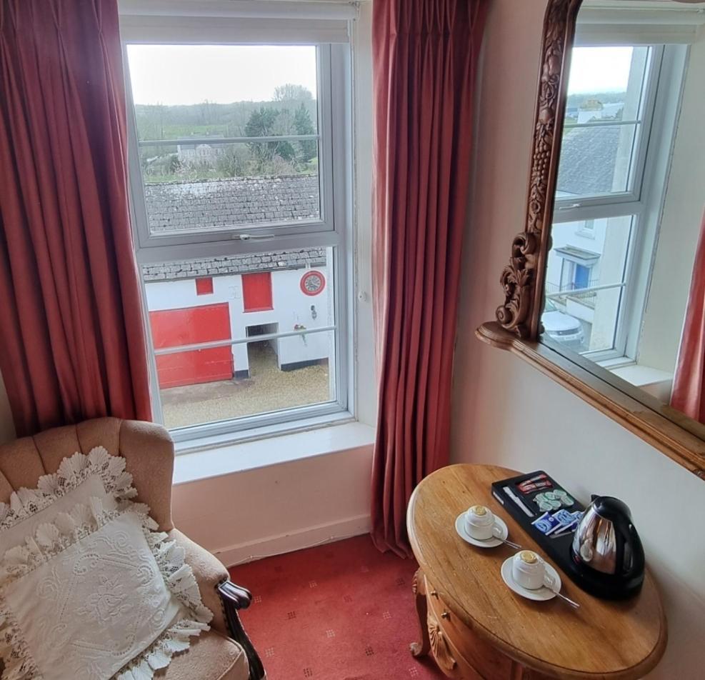 Charlemont House 4*