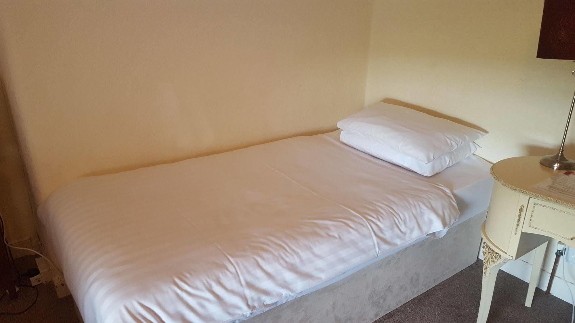 Bed & Breakfast Charlemont House Moy